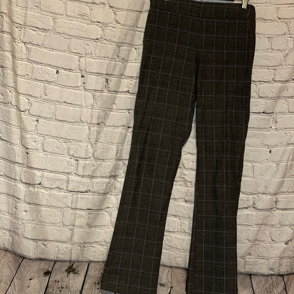 Simply Bera Wang pull up dress pants.